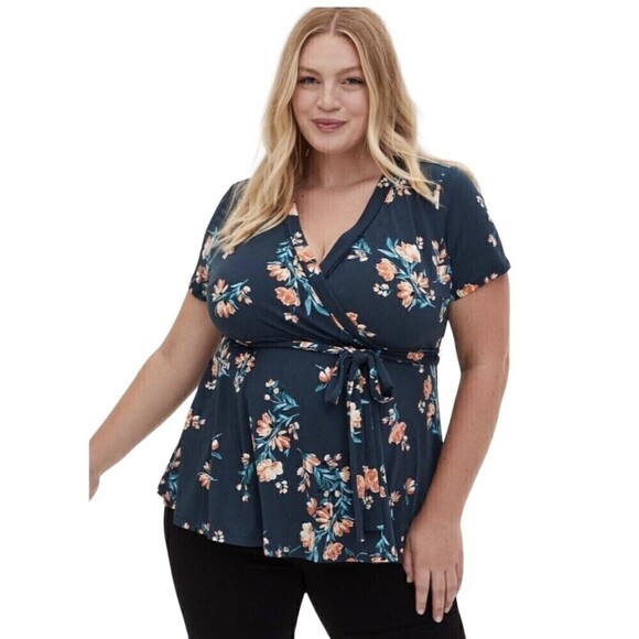 Torrid Green Floral Knit Crepe Peplum Faux Wrap Top Size 2 2X - Picture 1 of 9